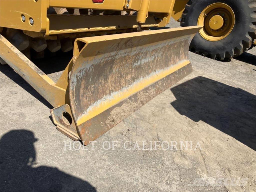 CAT CP56B مداحل أحادية الأسطوانة