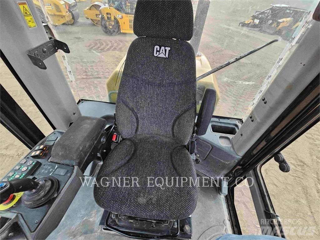 CAT CP56B ضاغطات التربة