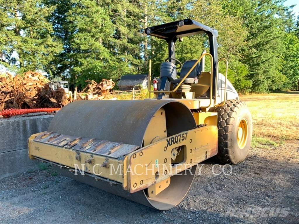 CAT CS-533E معدات السفلتة