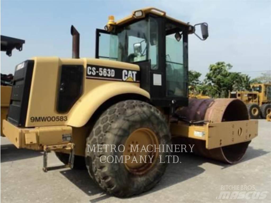 CAT CS-563DAW مداحل أحادية الأسطوانة