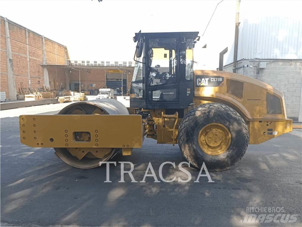 CAT CS 79 B مداحل أحادية الأسطوانة