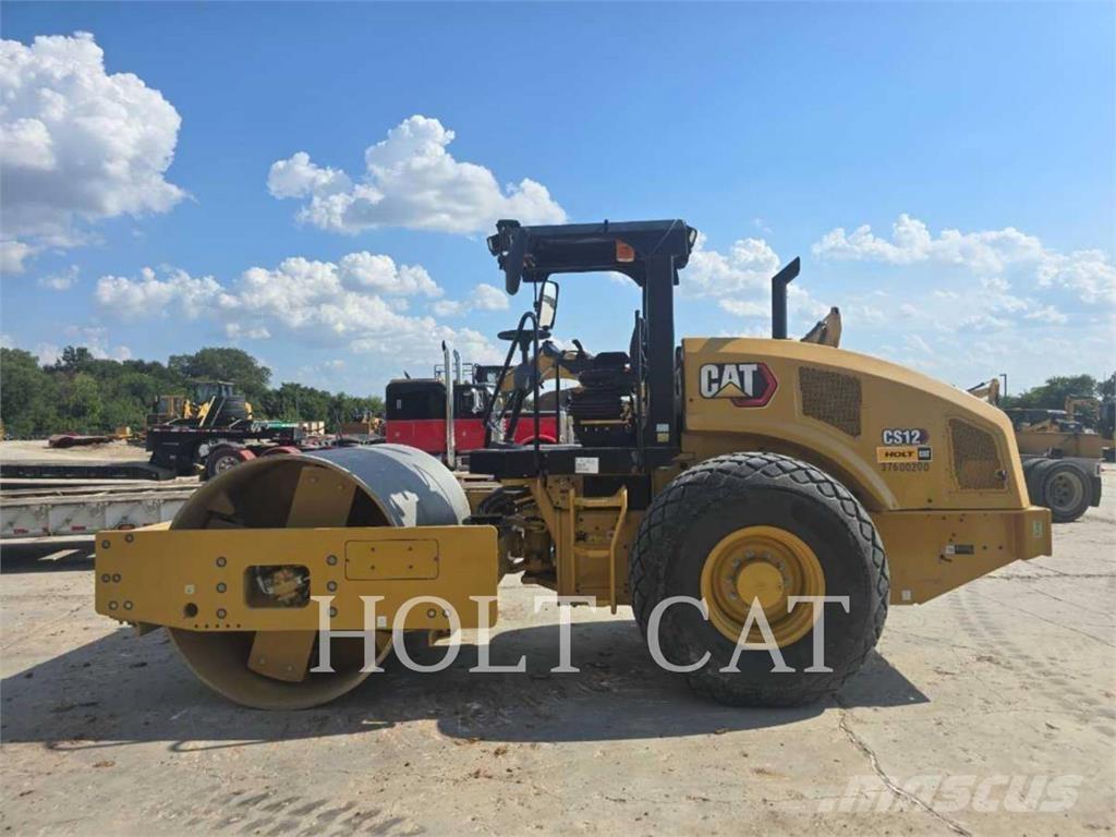 CAT CS12 مداحل أحادية الأسطوانة