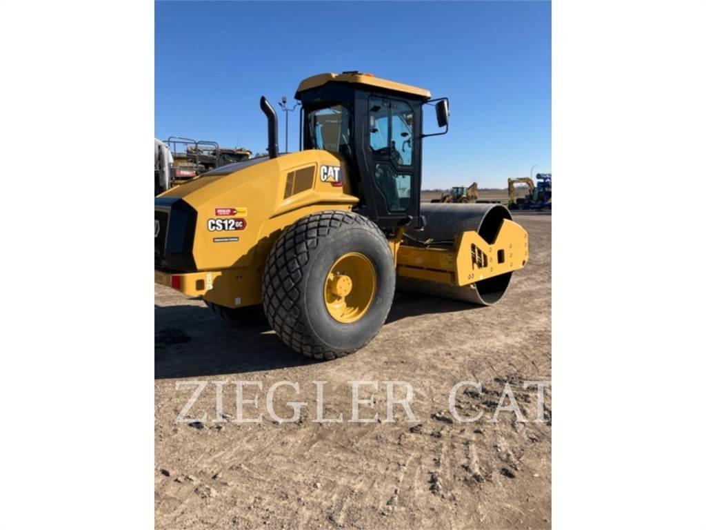 CAT CS12GC ضاغطات التربة