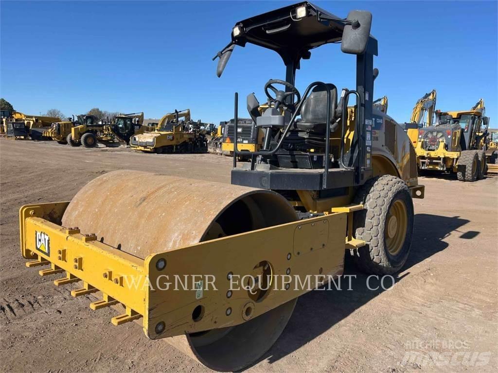 CAT CS44B ضاغطات التربة