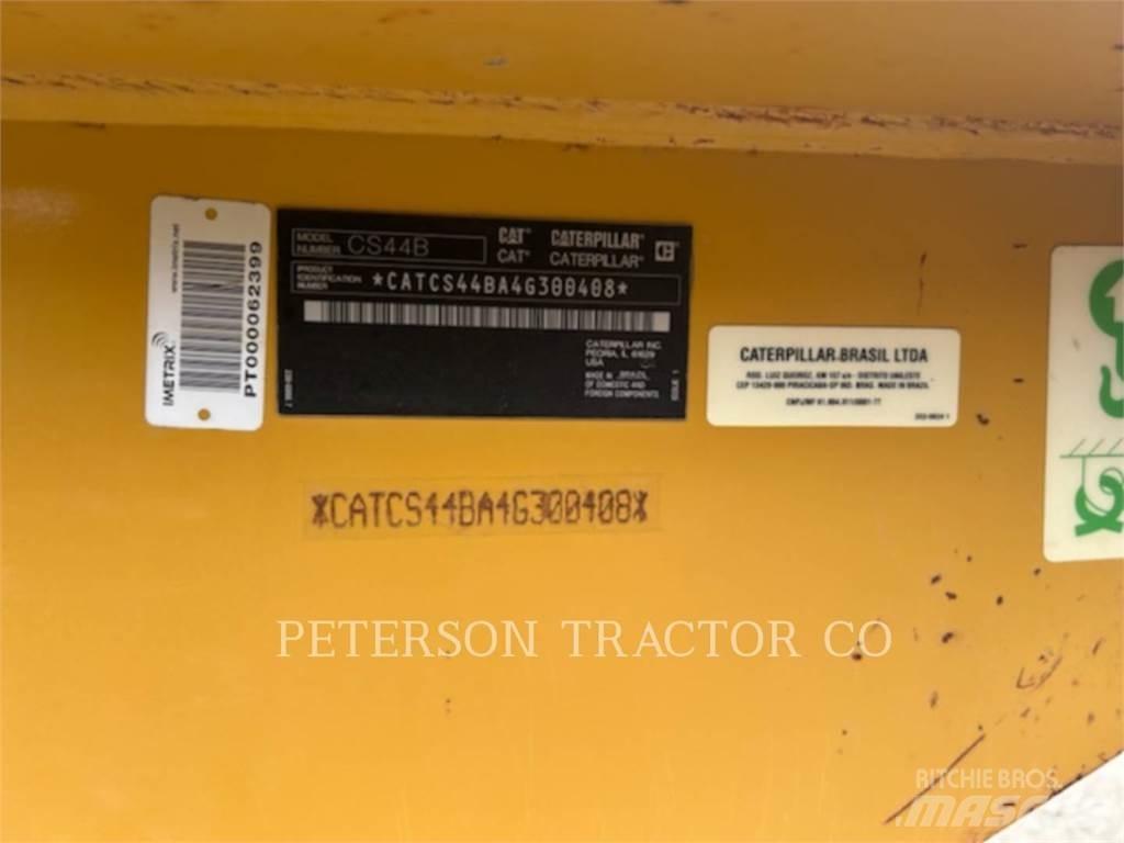 CAT CS44B معدات السفلتة