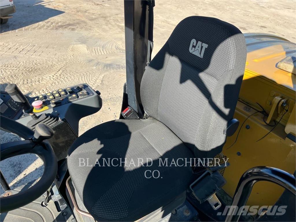 CAT CS44B مداحل أحادية الأسطوانة