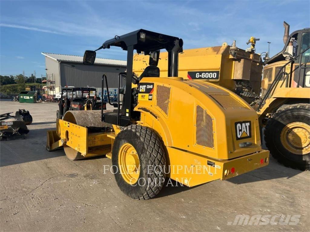 CAT CS44B ضاغطات التربة