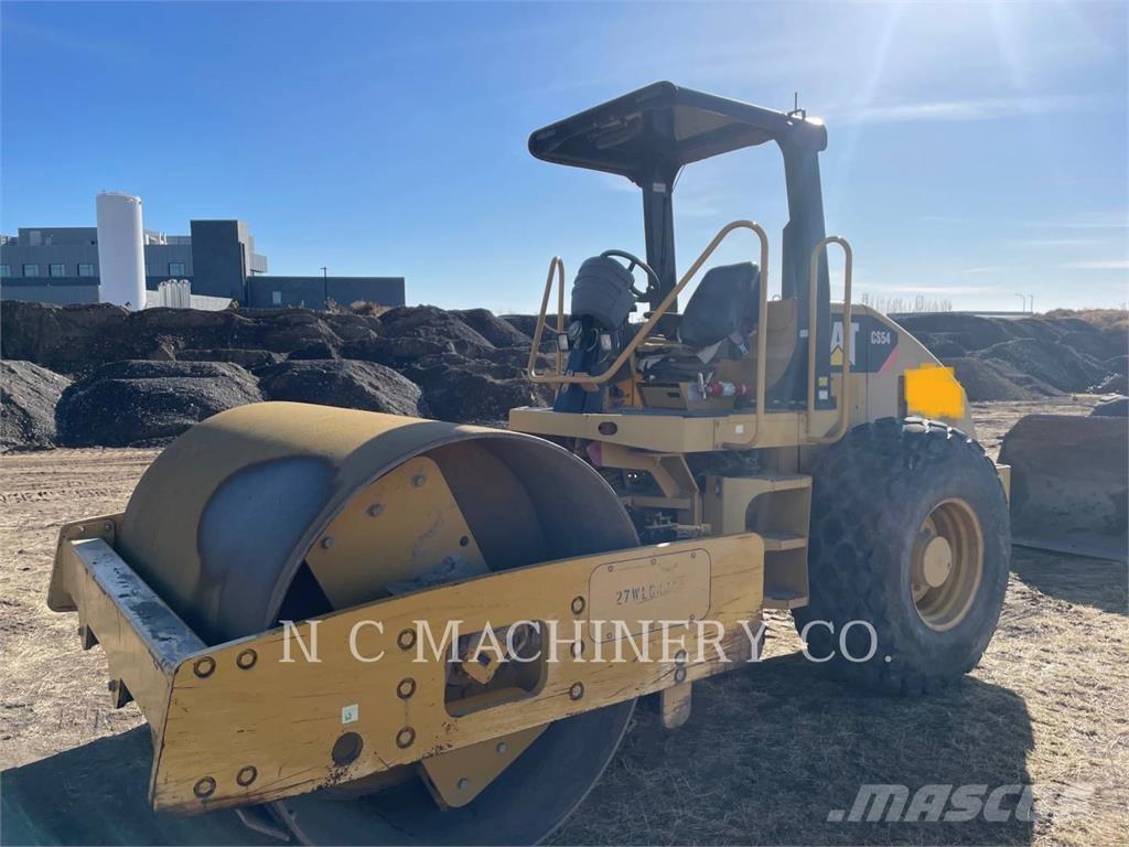 CAT CS54 معدات السفلتة