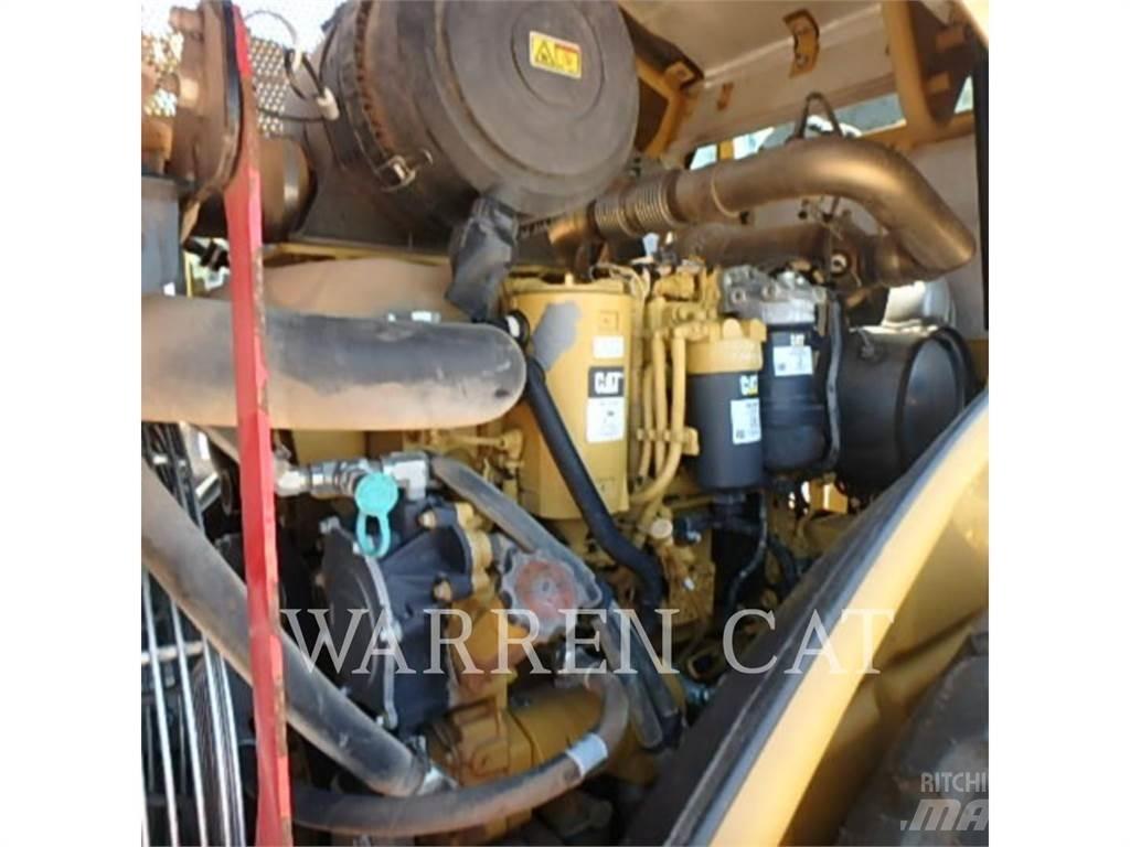 CAT CS56B معدات السفلتة