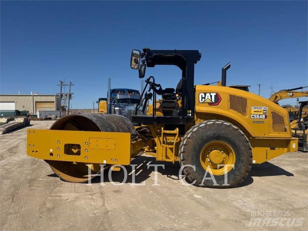 CAT CS64B مداحل أحادية الأسطوانة