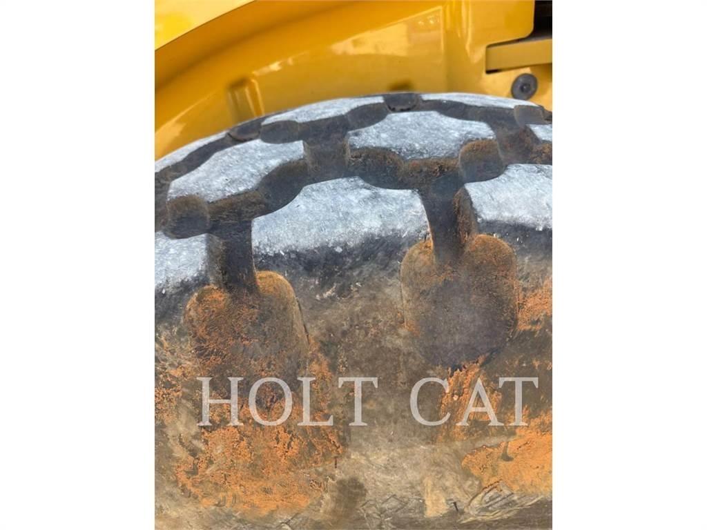 CAT CS64B مداحل أحادية الأسطوانة