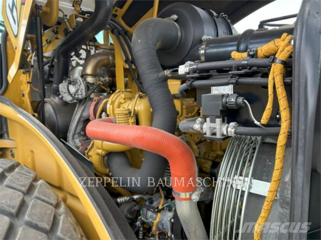CAT CS66B ضاغطات التربة