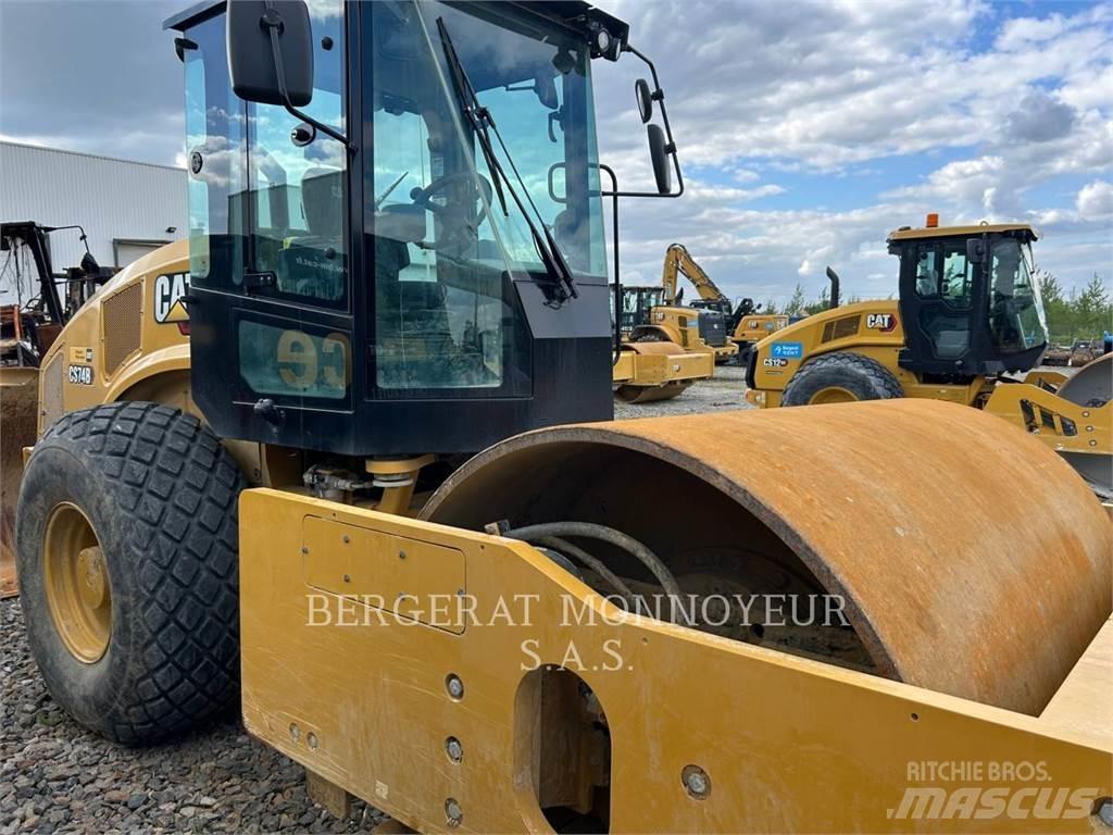 CAT CS74B 4F ضاغطات التربة