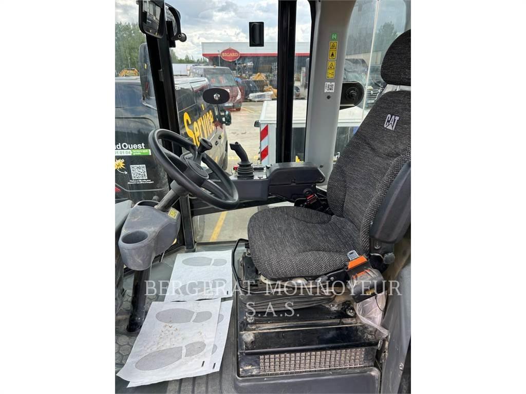 CAT CS74B 4F ضاغطات التربة