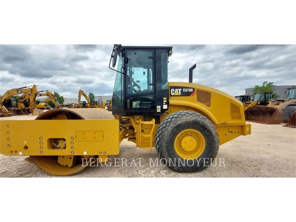 CAT CS76B 4F ضاغطات التربة