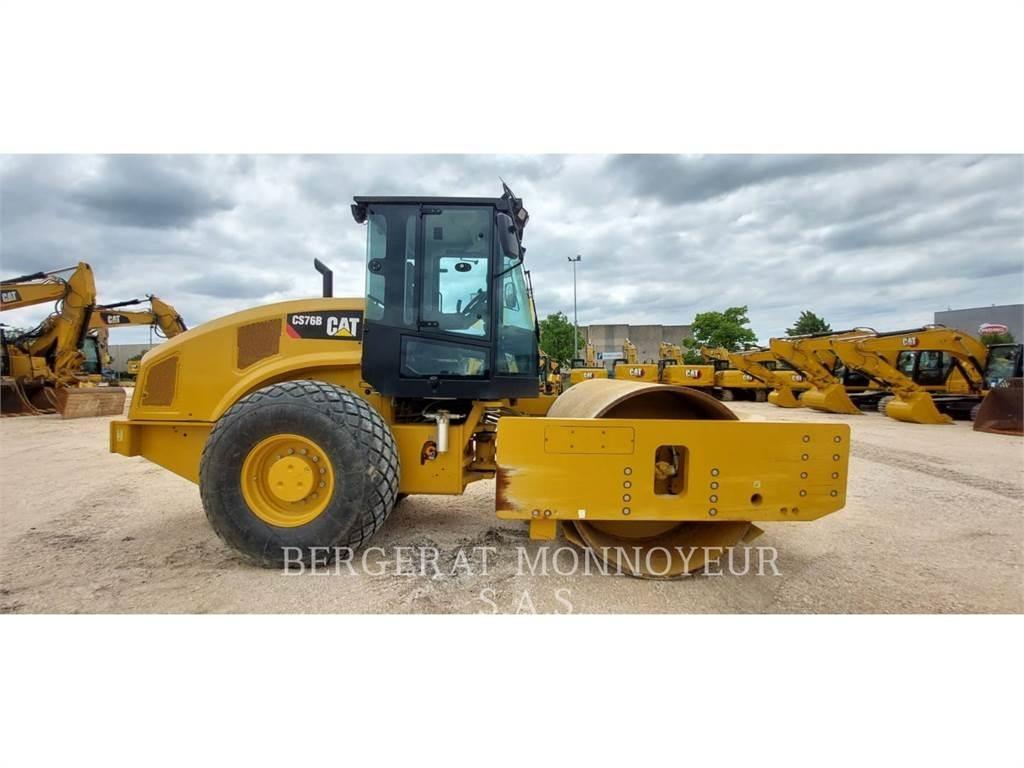 CAT CS76B 4F ضاغطات التربة