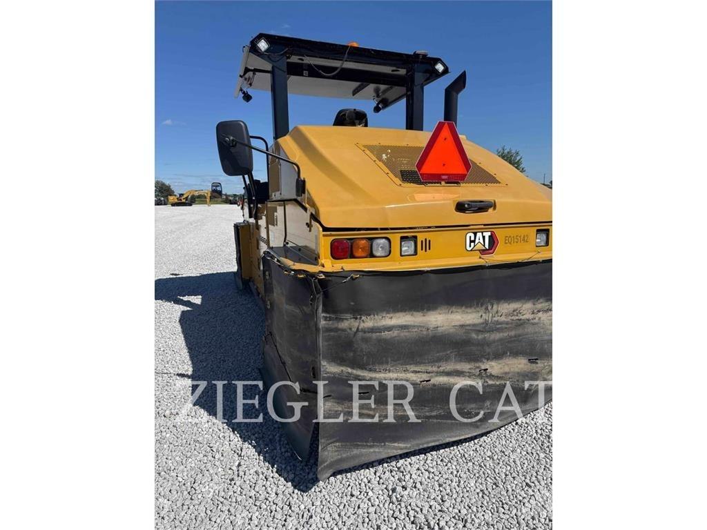 CAT CW 34 مداحل ذات إطارات هوائية