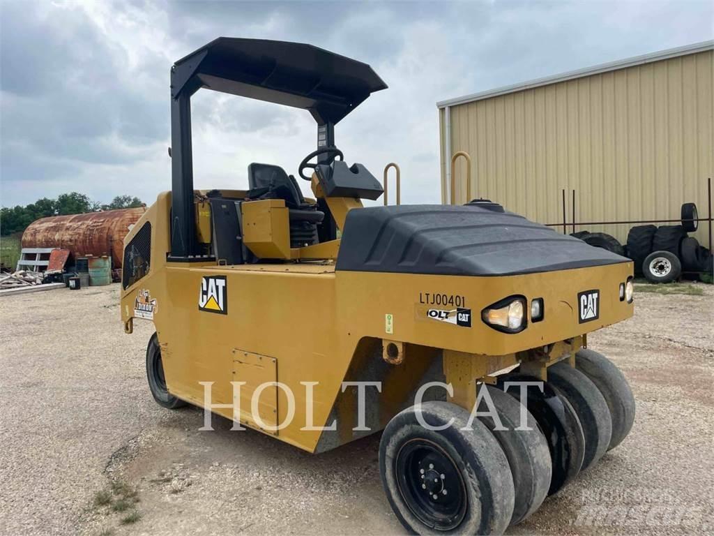 CAT CW14 مداحل ذات إطارات هوائية