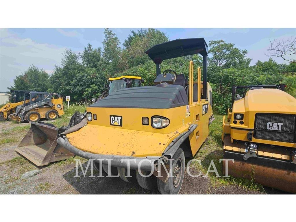 CAT CW14 مداحل ذات إطارات هوائية