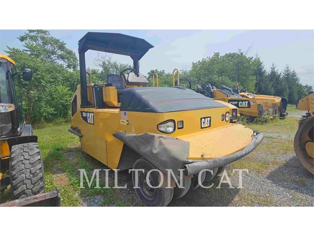 CAT CW14 مداحل ذات إطارات هوائية