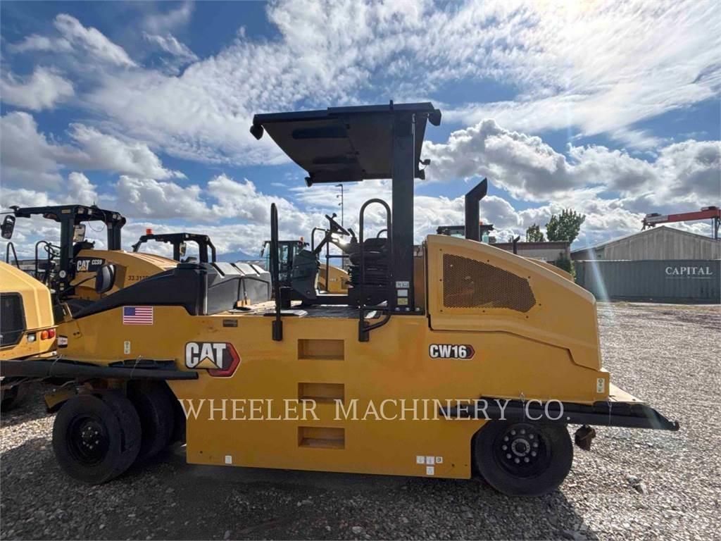 CAT CW16 مداحل ذات إطارات هوائية