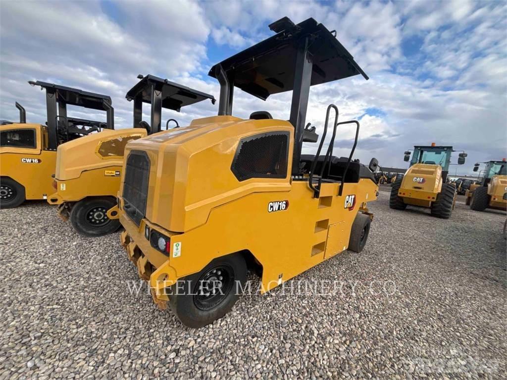 CAT CW16 مداحل ذات إطارات هوائية