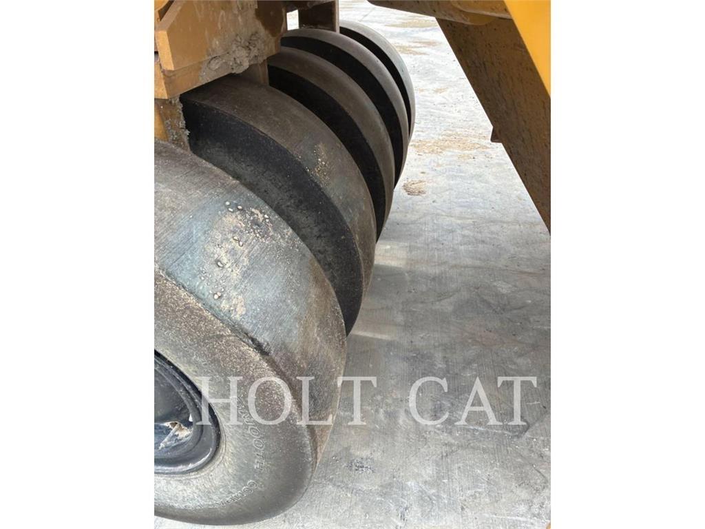 CAT CW16 مداحل أحادية الأسطوانة