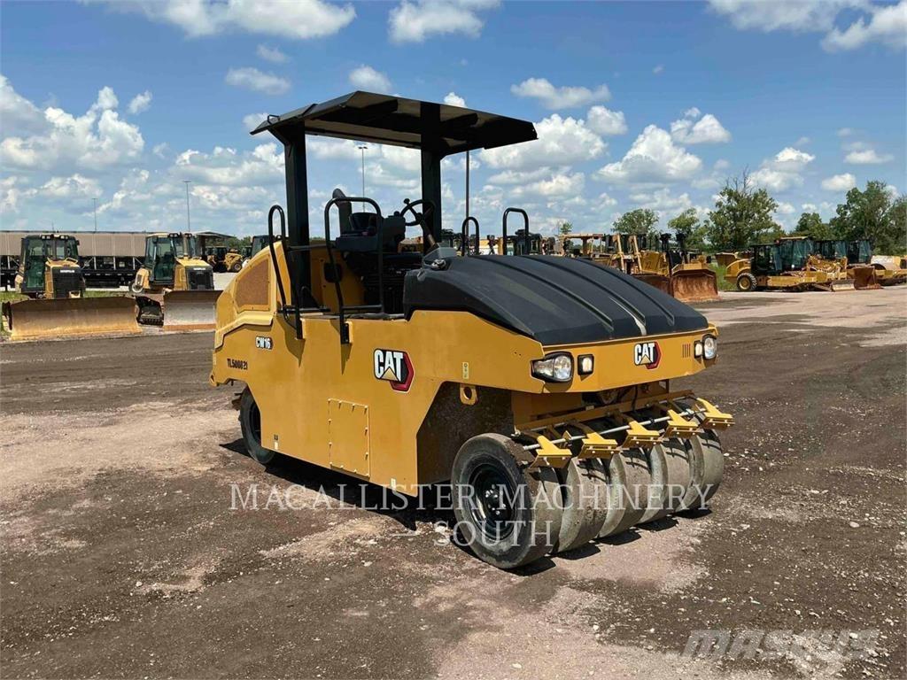 CAT CW16 مداحل ذات إطارات هوائية