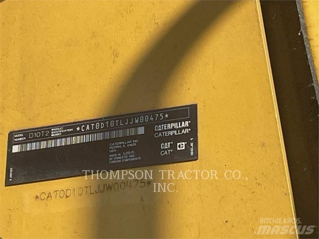 CAT D 10 T 2 بلدوزرات مجنزرة