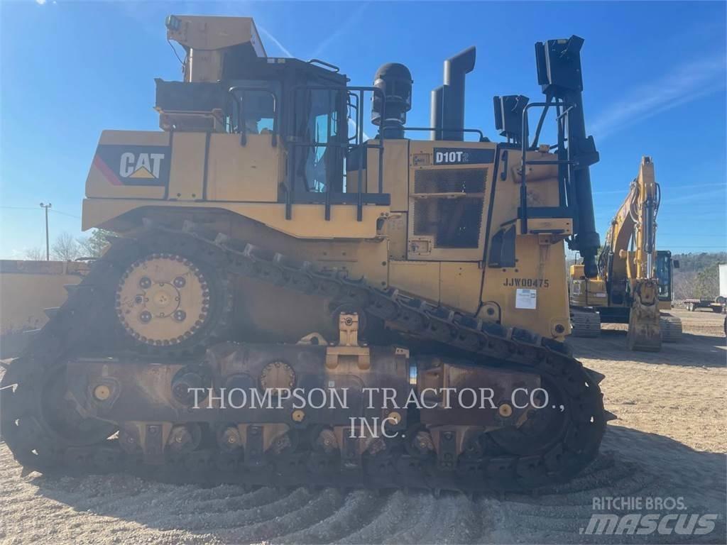 CAT D 10 T 2 بلدوزرات مجنزرة