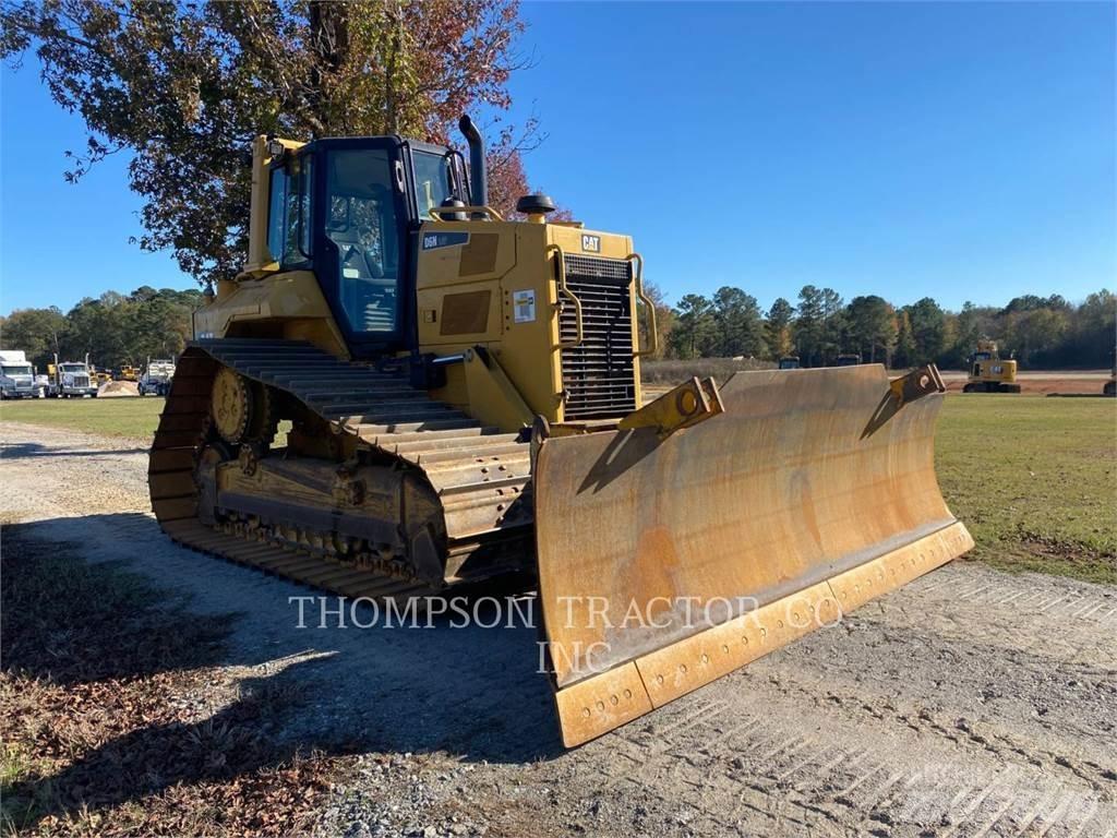 CAT D 6 N LGP بلدوزرات مجنزرة