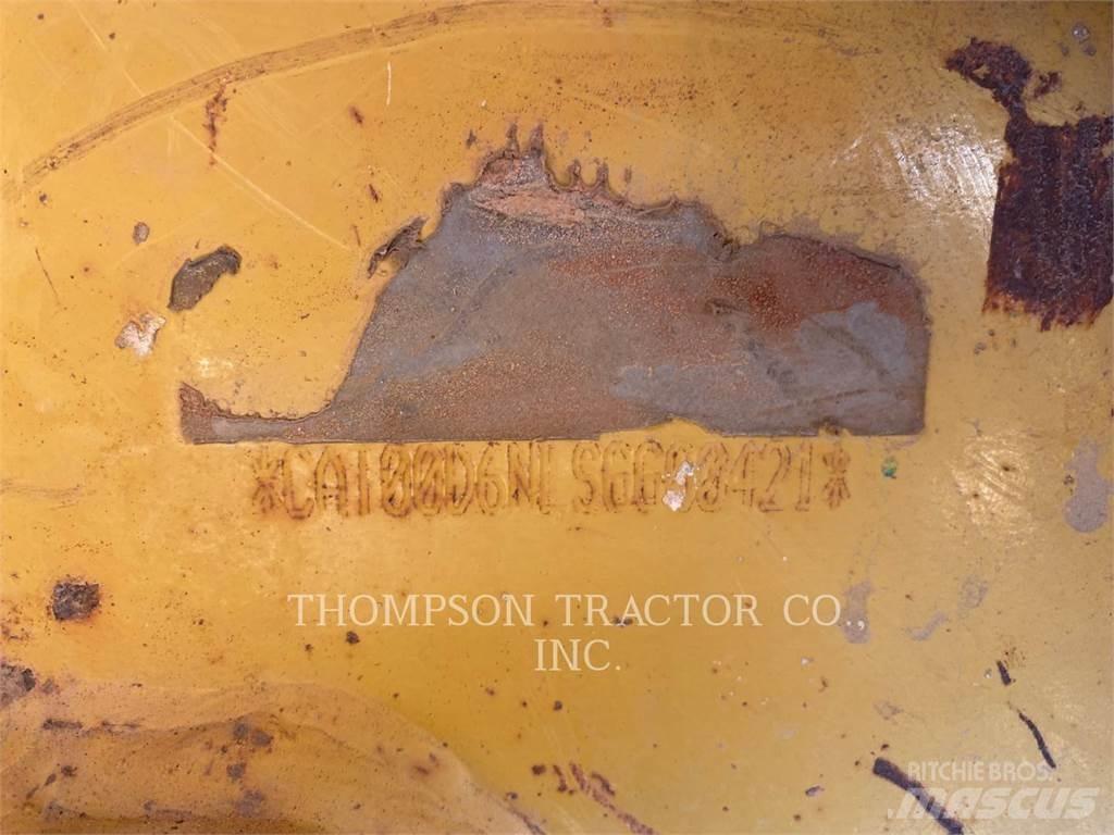 CAT D 6 N LGP بلدوزرات مجنزرة