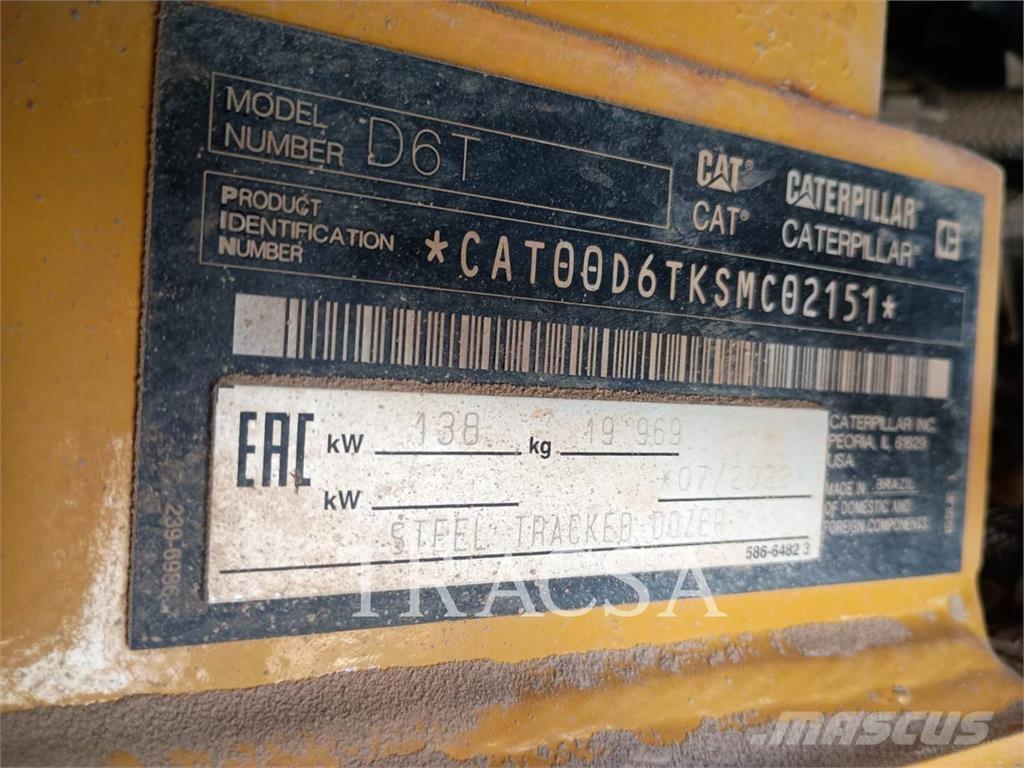 CAT D 6 T بلدوزرات مجنزرة