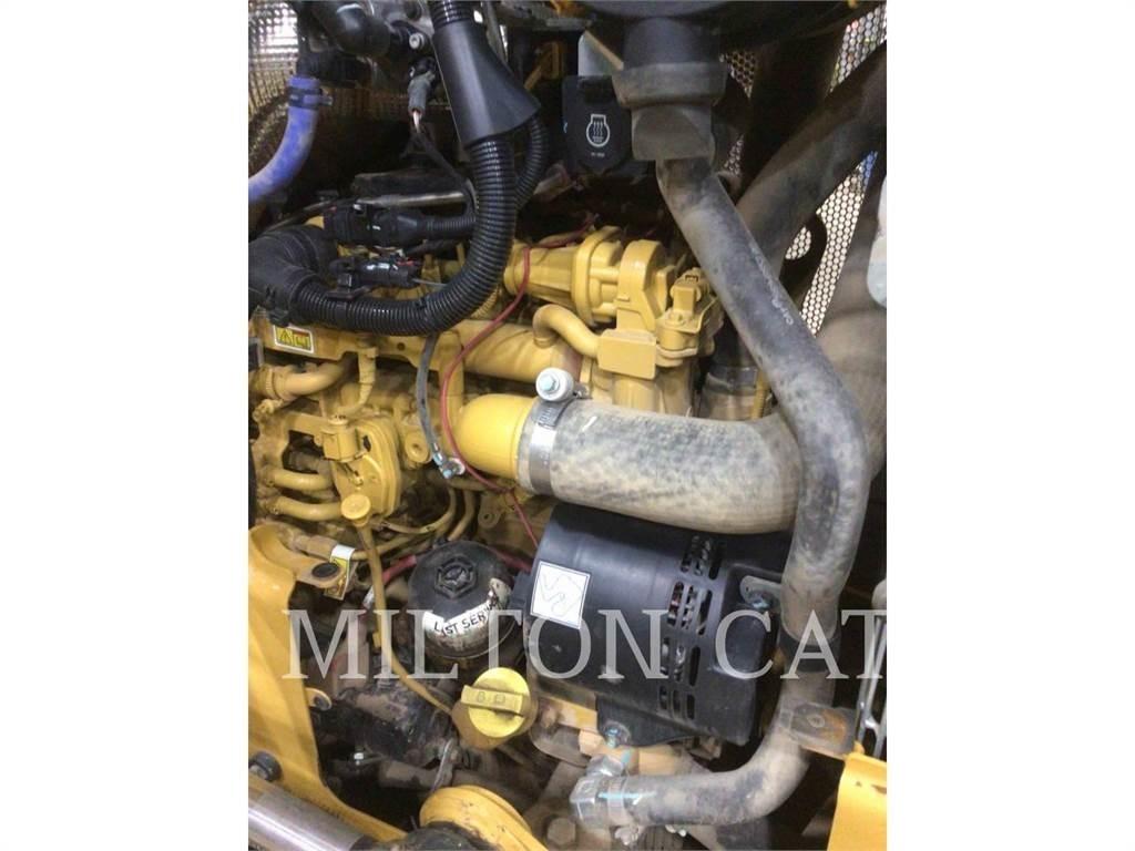 CAT D1 بلدوزرات مجنزرة