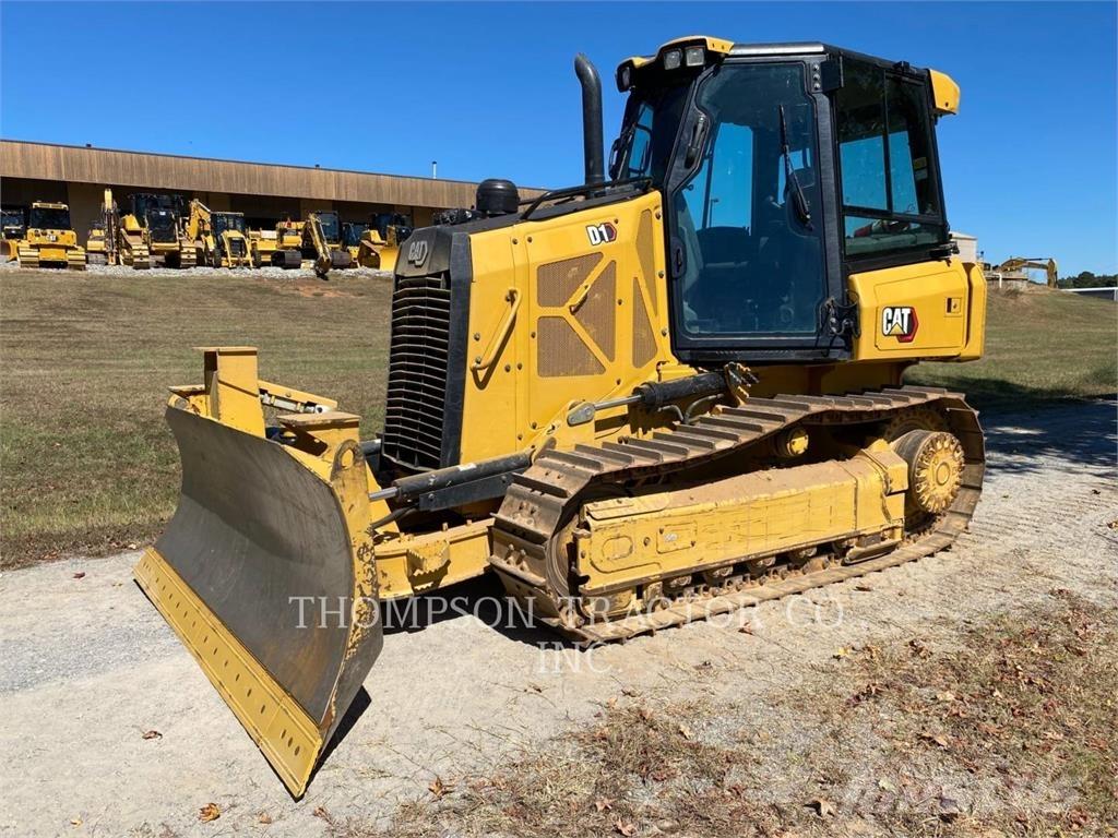 CAT D1 بلدوزرات مجنزرة