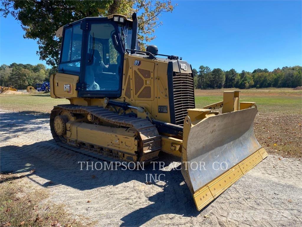 CAT D1 بلدوزرات مجنزرة