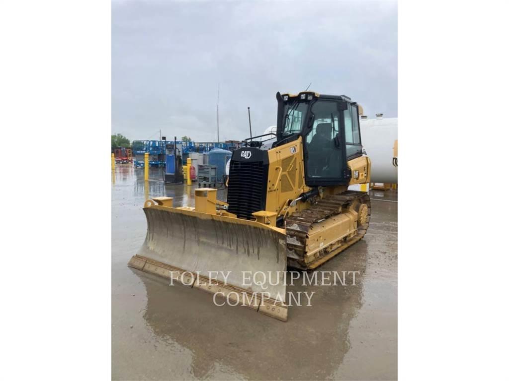 CAT D1-12VI بلدوزرات مجنزرة
