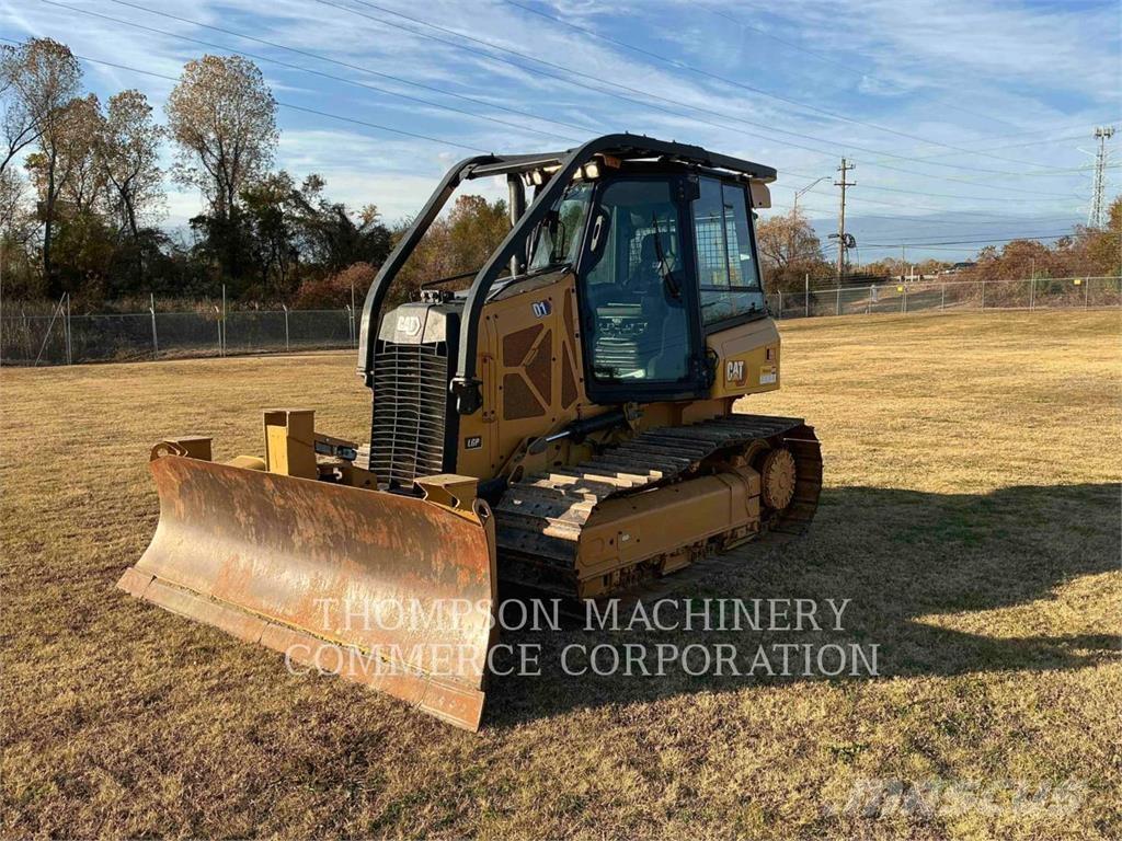 CAT D1 LGP بلدوزرات مجنزرة