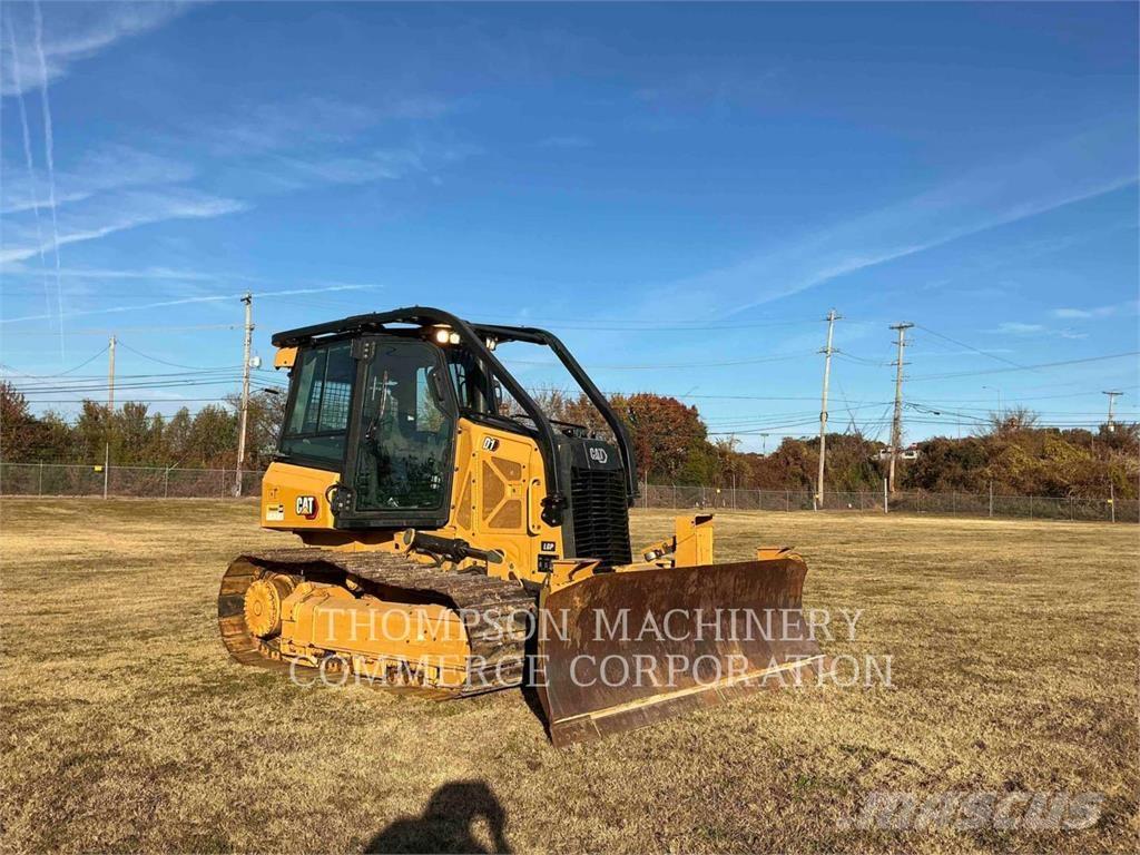 CAT D1 LGP بلدوزرات مجنزرة