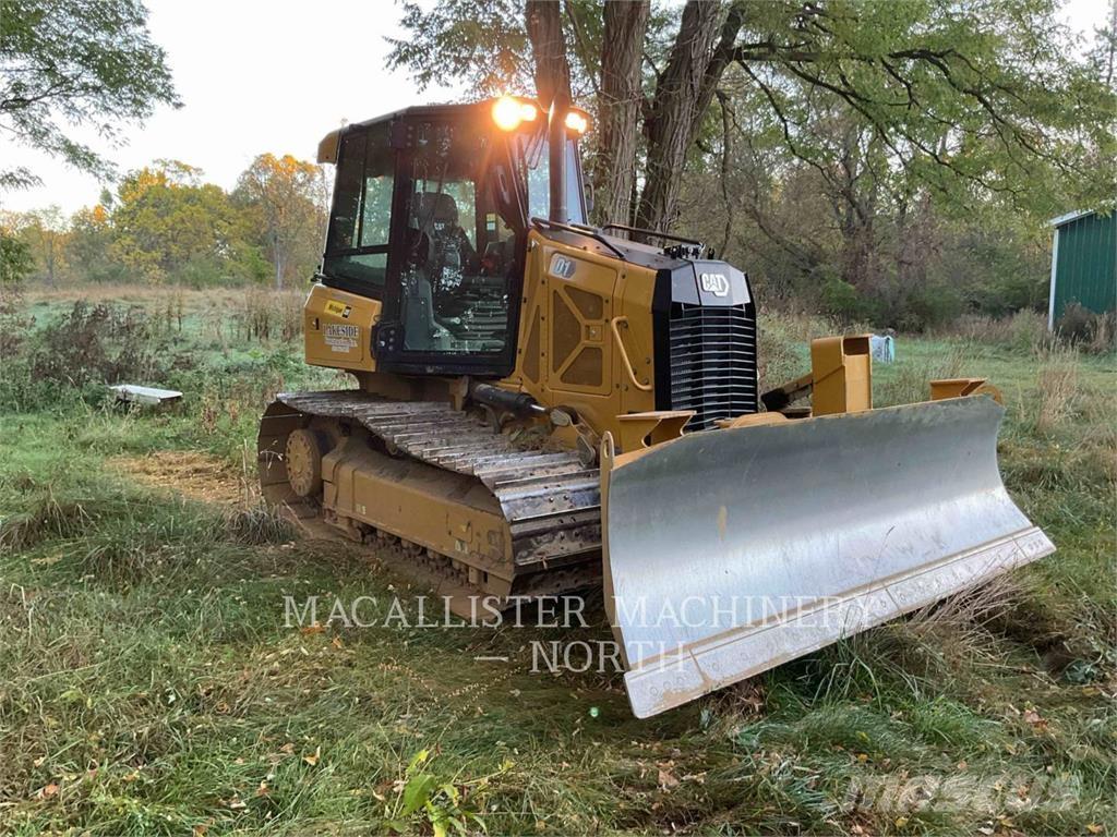 CAT D1 LGP ASZ2 بلدوزرات مجنزرة