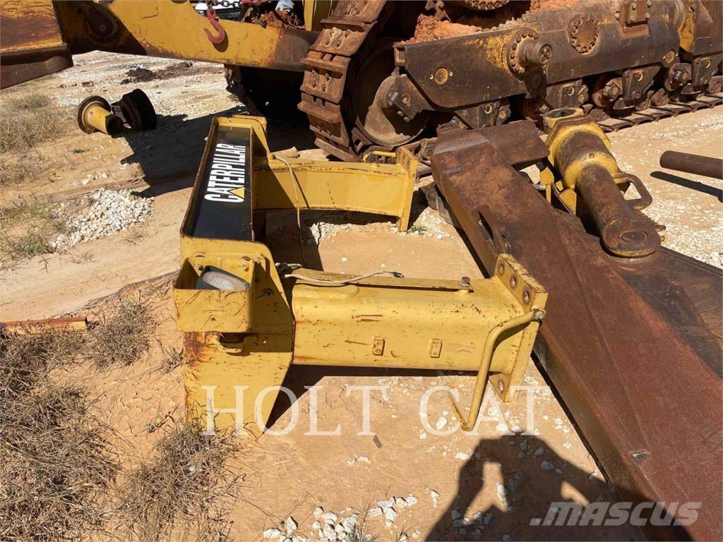 CAT D10R بلدوزرات مجنزرة