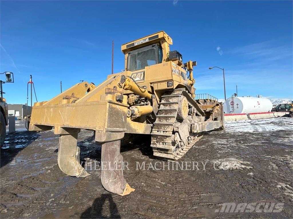 CAT D10T بلدوزرات مجنزرة