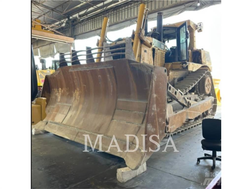 CAT D10T بلدوزرات مجنزرة