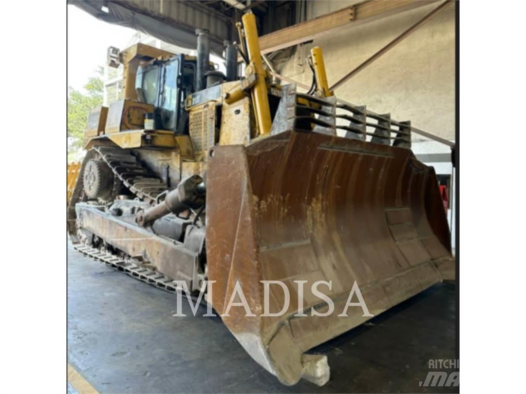 CAT D10T بلدوزرات مجنزرة