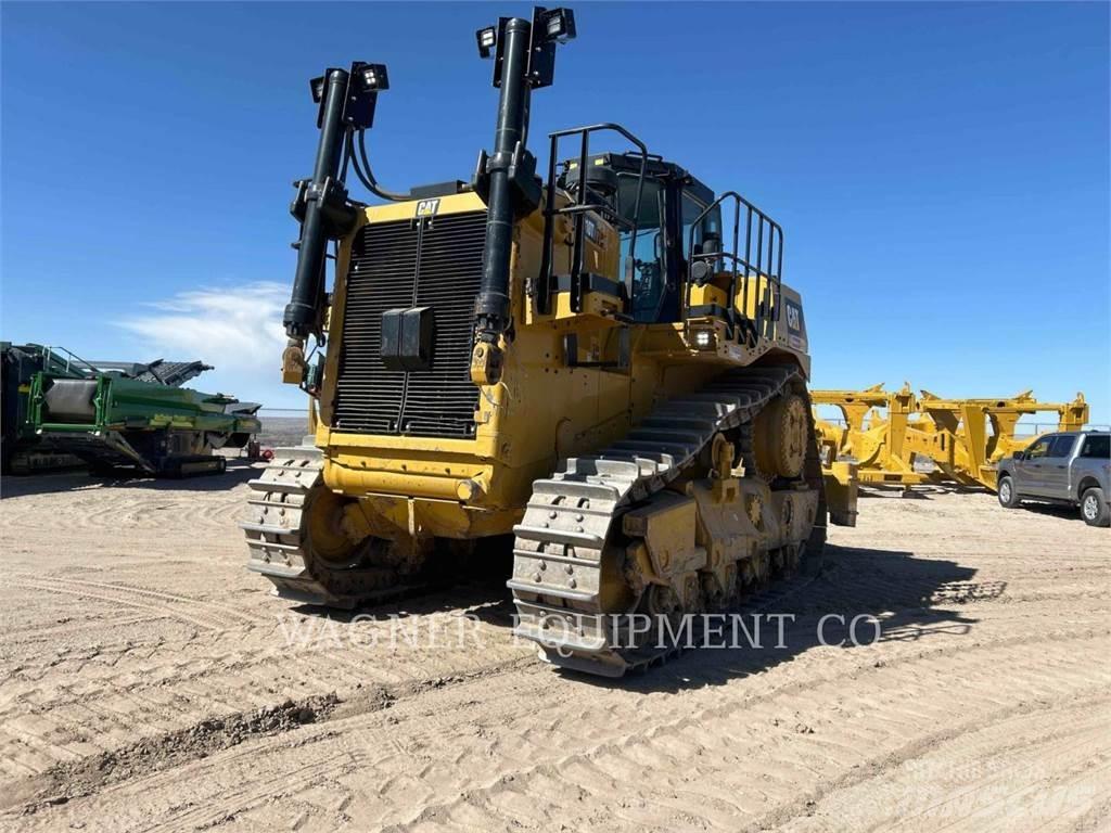 CAT D10T2 بلدوزرات مجنزرة