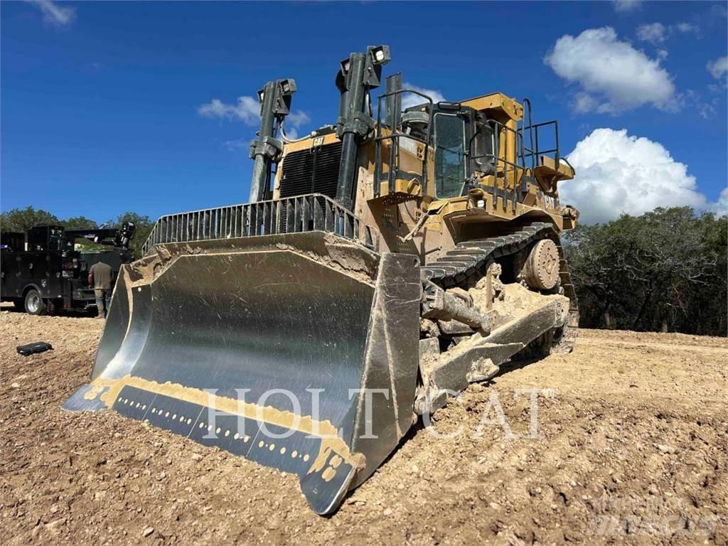 CAT D10T2 بلدوزرات مجنزرة
