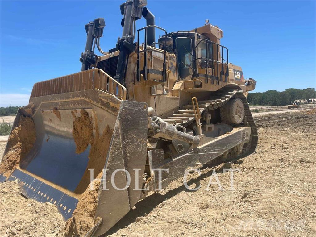 CAT D10T2 بلدوزرات مجنزرة