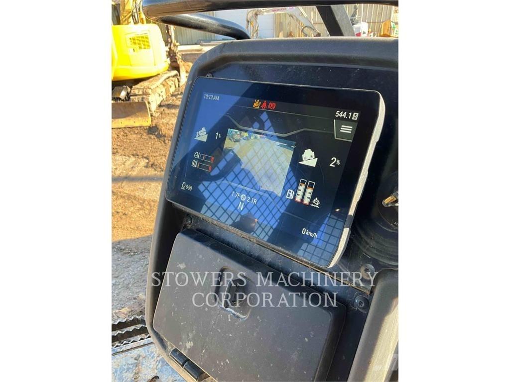 CAT D2 بلدوزرات مجنزرة