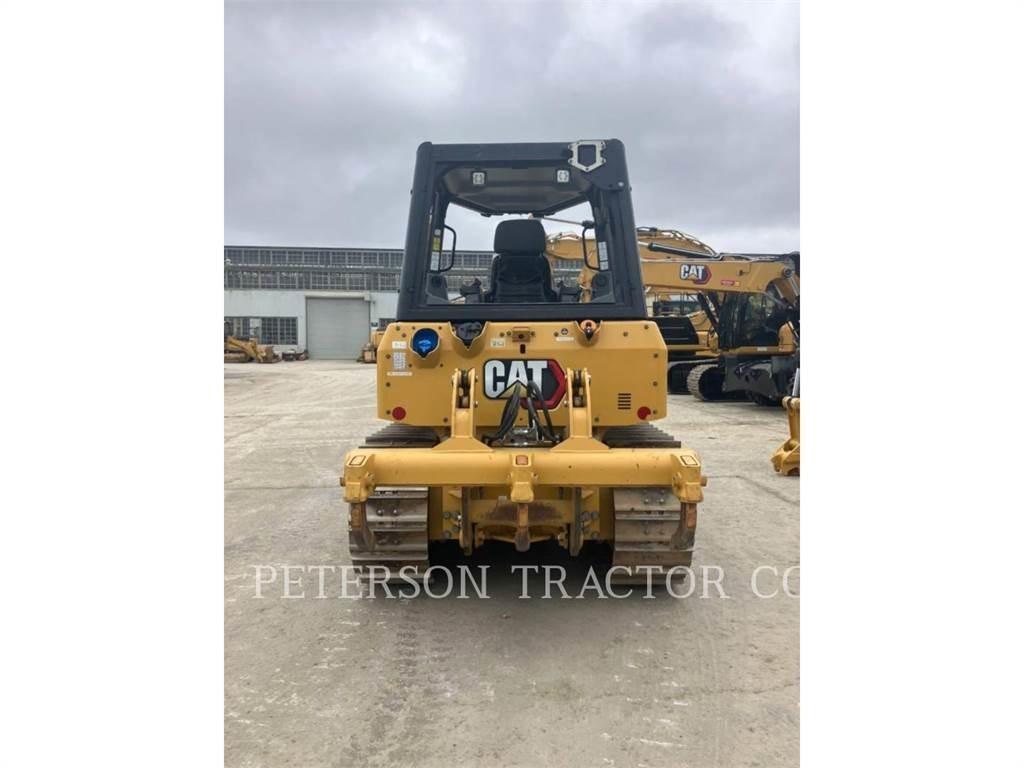 CAT D2 بلدوزرات مجنزرة