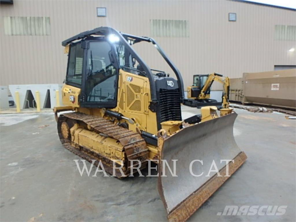 CAT D2 ARO بلدوزرات مجنزرة